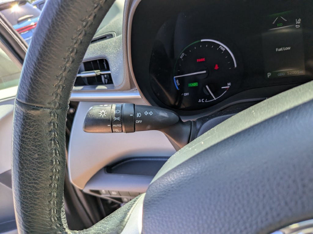 Used 2022 Toyota Sienna XLE FWD image 34