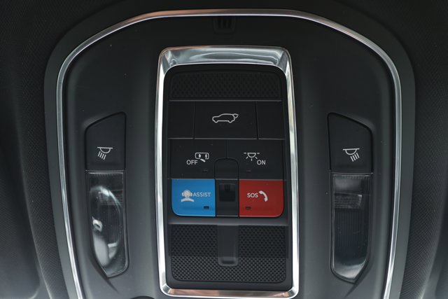 Used 2024 Jeep Grand Cherokee Limited w/ Black Appearance Package RWD image 20