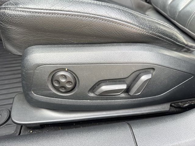 Used 2017 Audi A4 2.0T Premium Plus w/ Premium Plus Package image 14