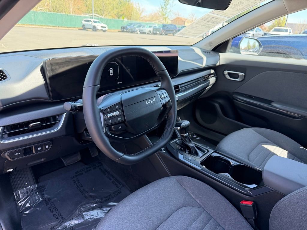 Used 2025 Kia K4 EX image 15