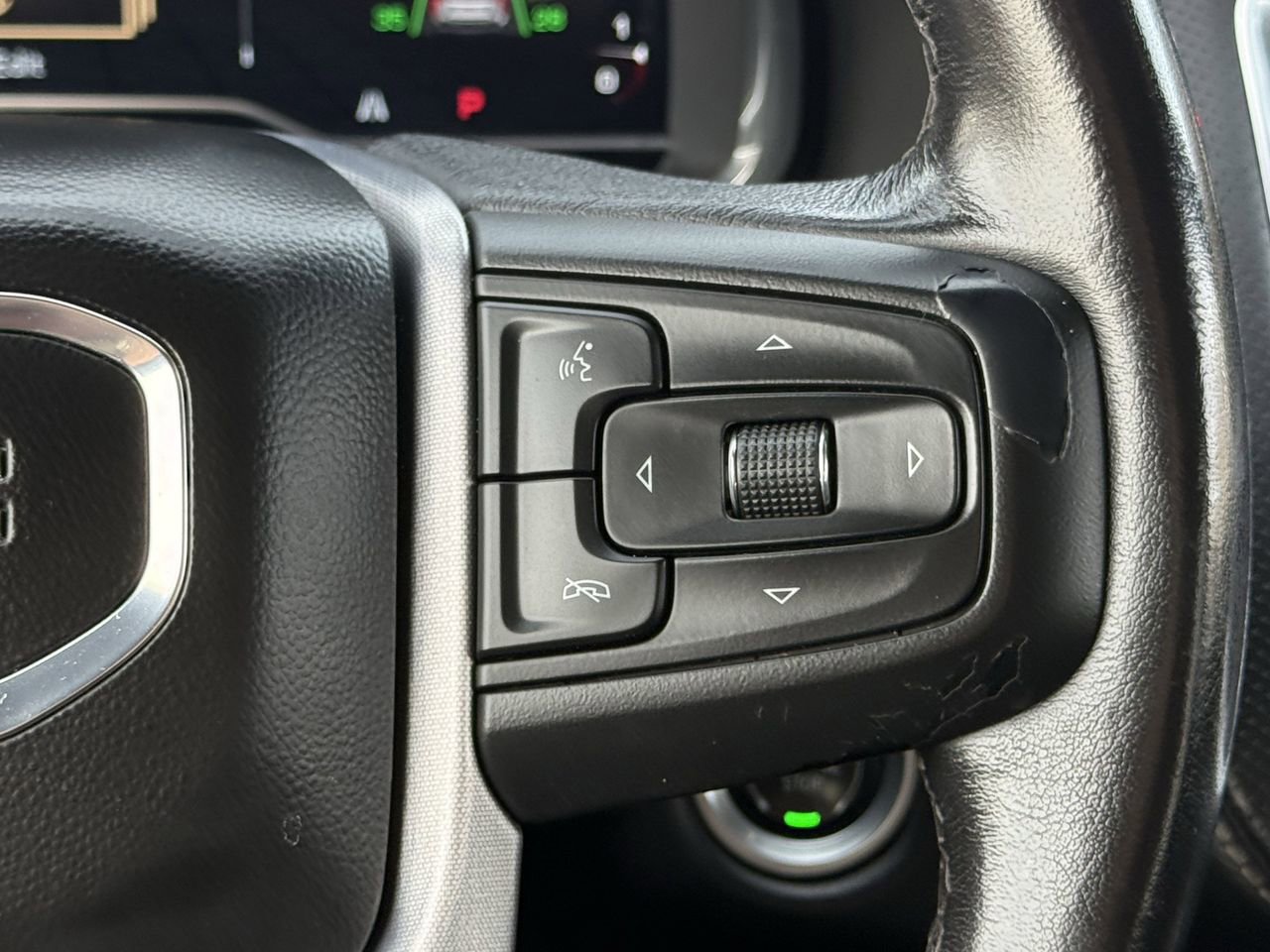 Used 2022 GMC Yukon XL SLT image 14