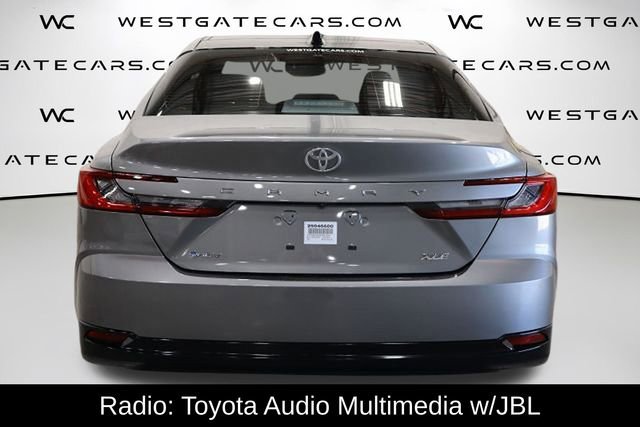 Used 2025 Toyota Camry XLE image 4