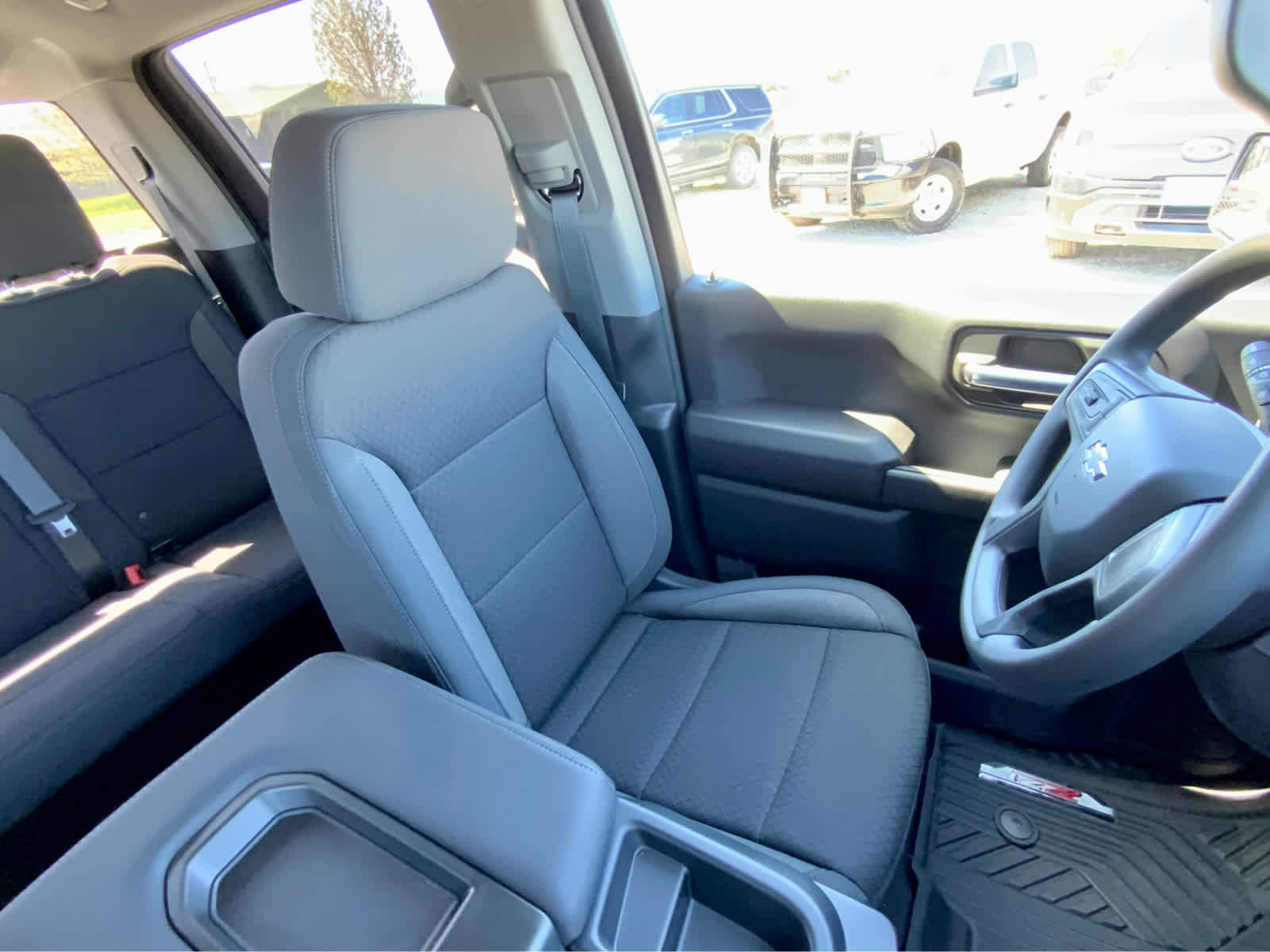 New 2026 Chevrolet Silverado 1500 Custom Trail Boss w/ LPO, Dark Essentials Package AWD/4WD image 29