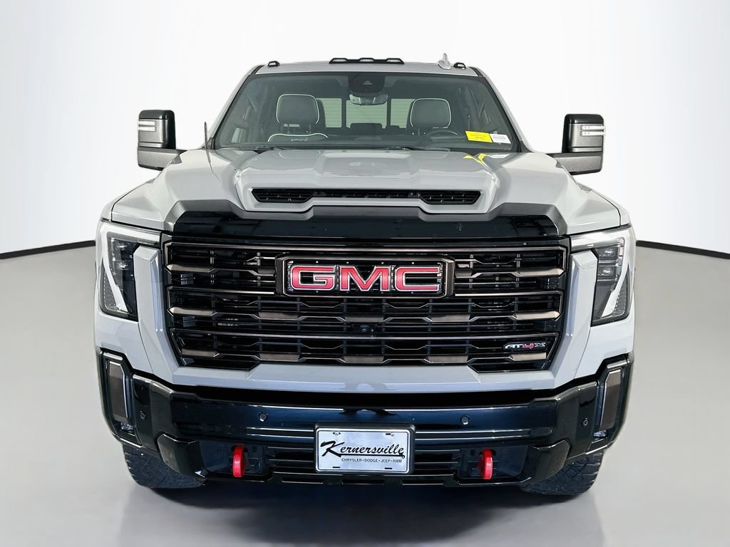 Used 2024 GMC Sierra 2500 AT4X AWD/4WD image 2