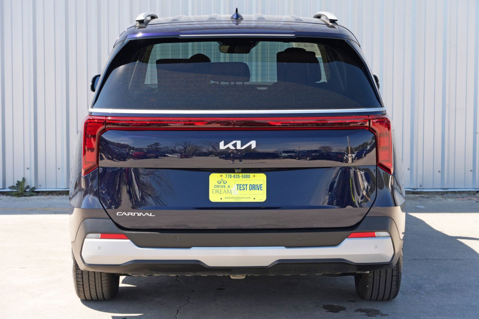 Used 2025 Kia Carnival EX FWD image 56