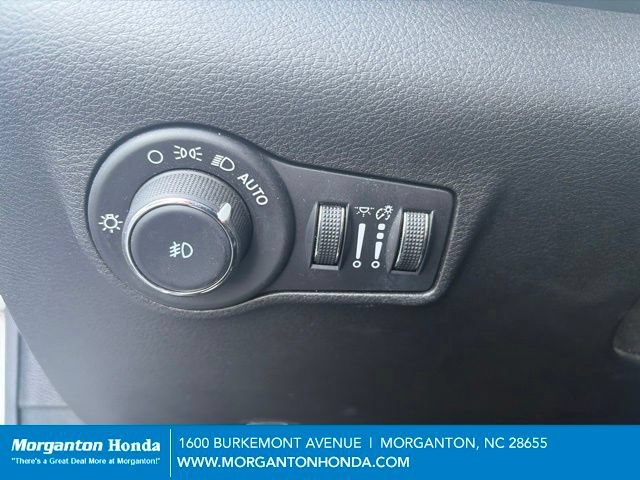 Used 2024 Jeep Compass Latitude AWD/4WD image 14