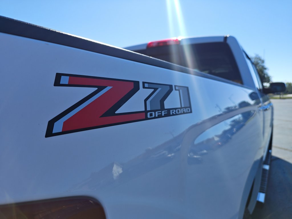 Used 2018 Chevrolet Silverado 1500 LTZ Z71 AWD/4WD image 28