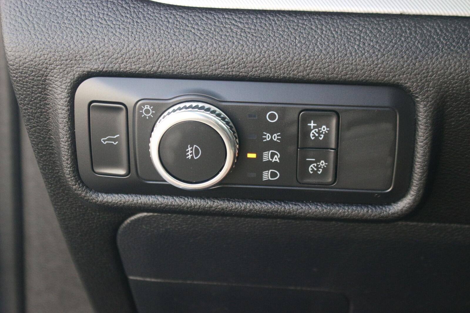 Used 2021 Ford Explorer XLT w/ Equipment Group 202A RWD image 33