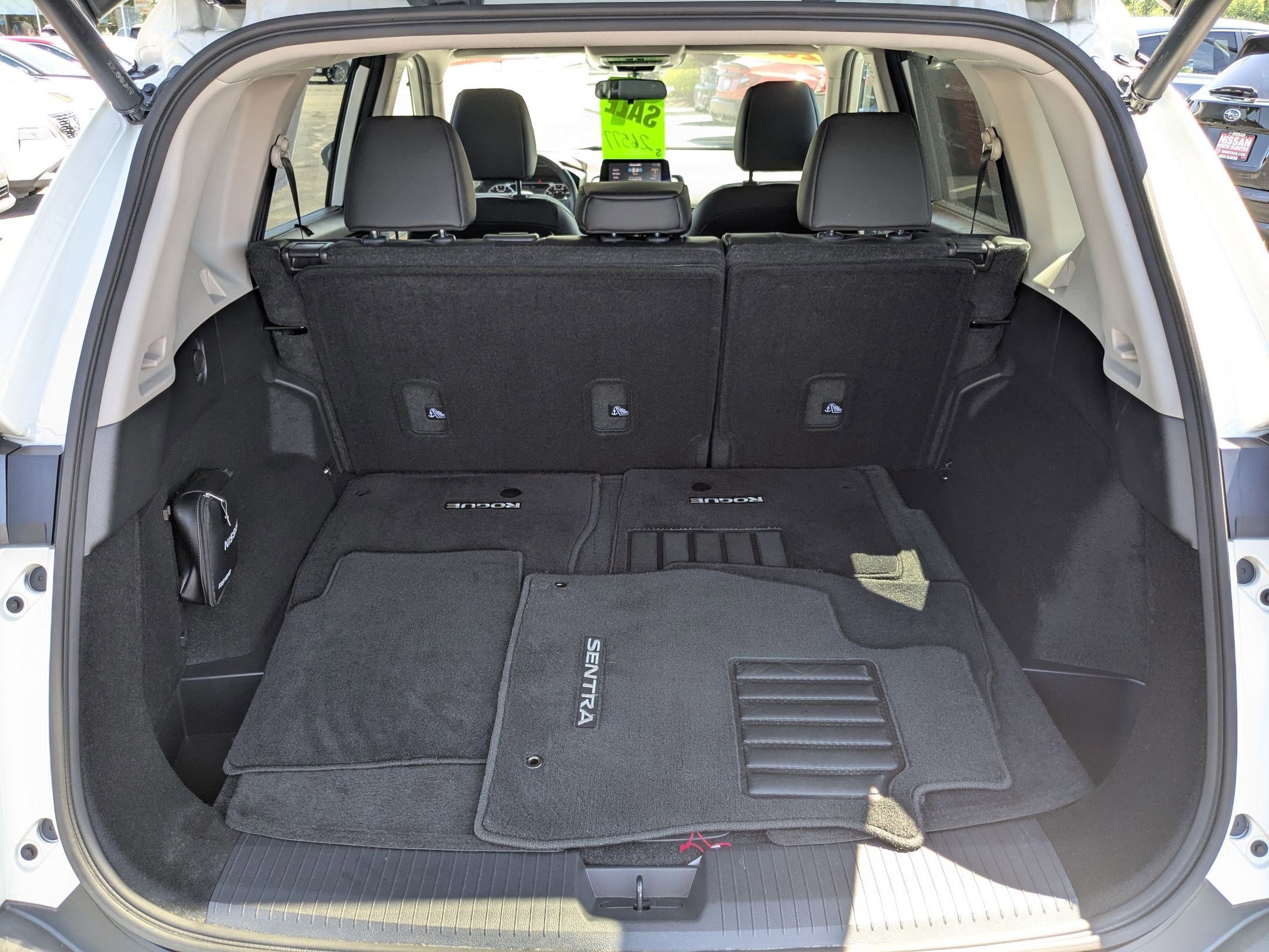 Certified 2022 Nissan Rogue SV w/ SV Premium Package image 7