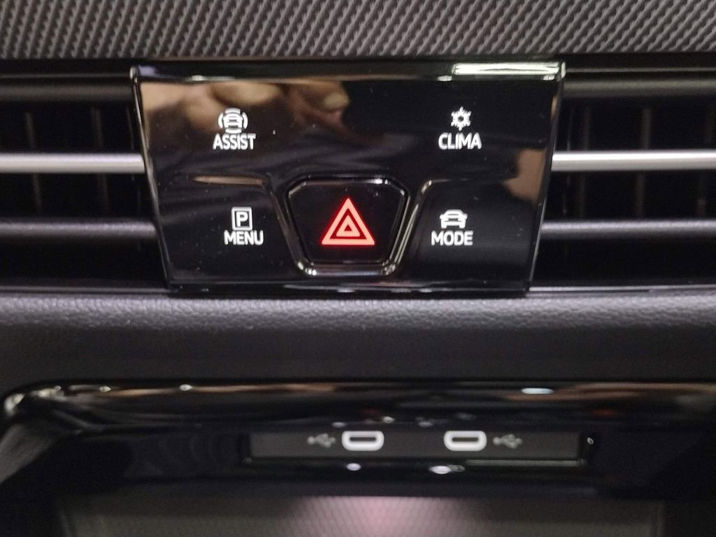 New 2025 Volkswagen GTI SE image 32