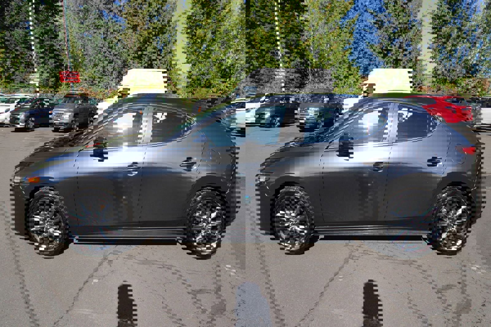 Used 2020 MAZDA MAZDA3 Base image 3