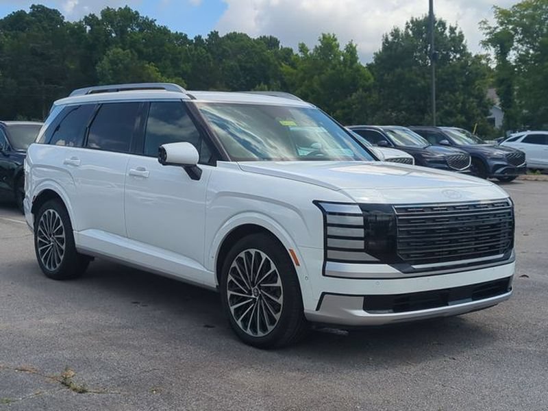 New 2026 Hyundai Palisade Calligraphy FWD image 3