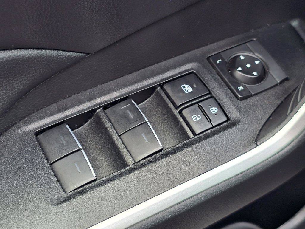 Certified 2025 Toyota RAV4 XLE AWD/4WD image 19