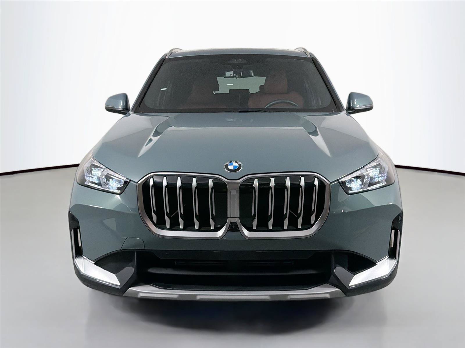 Used 2026 BMW X1 xDrive28i w/ Technology Package AWD/4WD image 2