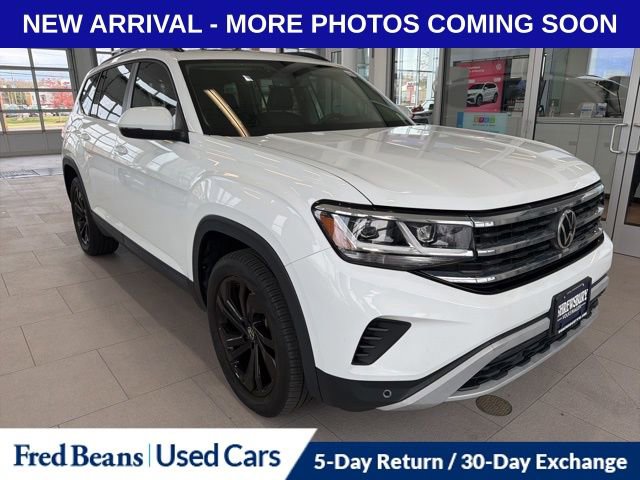 Used 2022 Volkswagen Atlas SE w/ Panoramic Sunroof Package