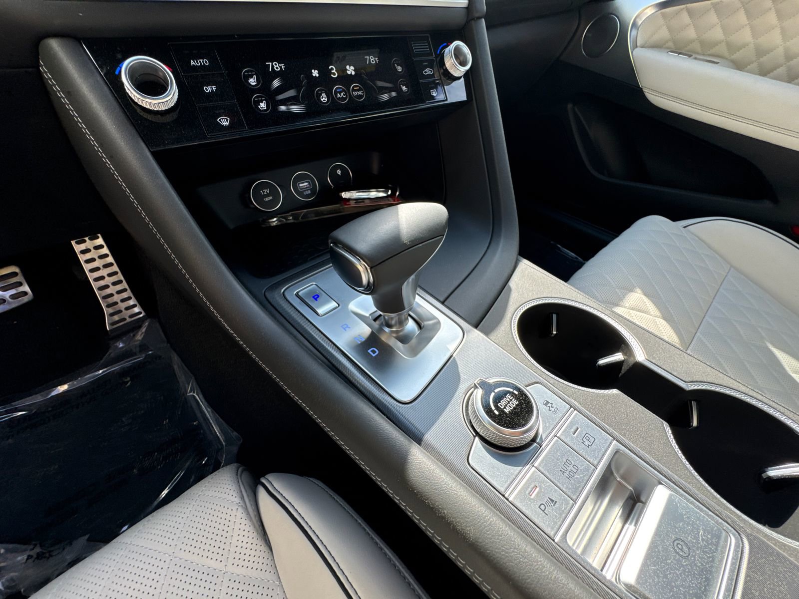 Used 2025 Genesis G70 3.3T Advanced w/ Sport Prestige Package image 31