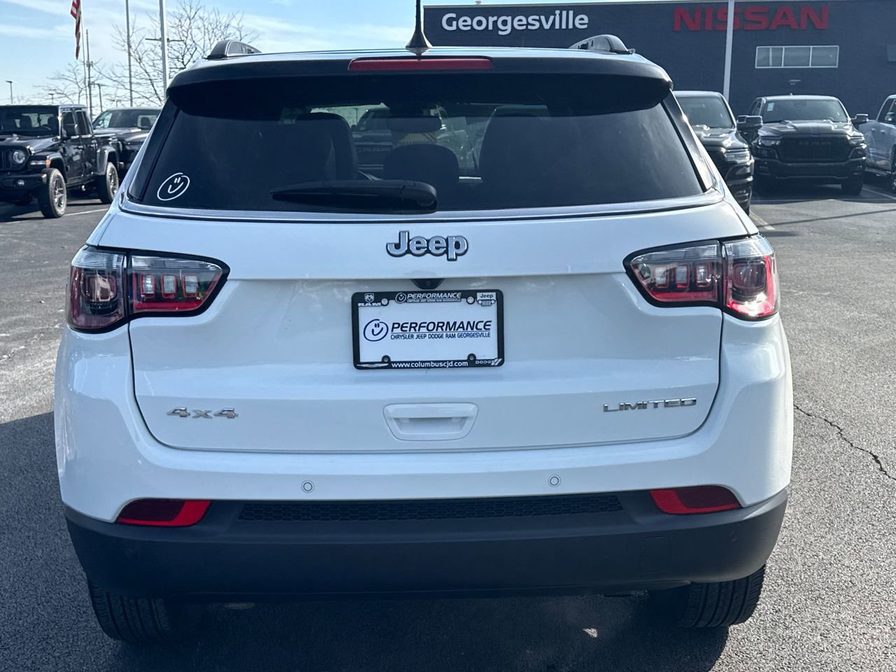 Used 2025 Jeep Compass Limited w/ Sun & Sound Group image 4