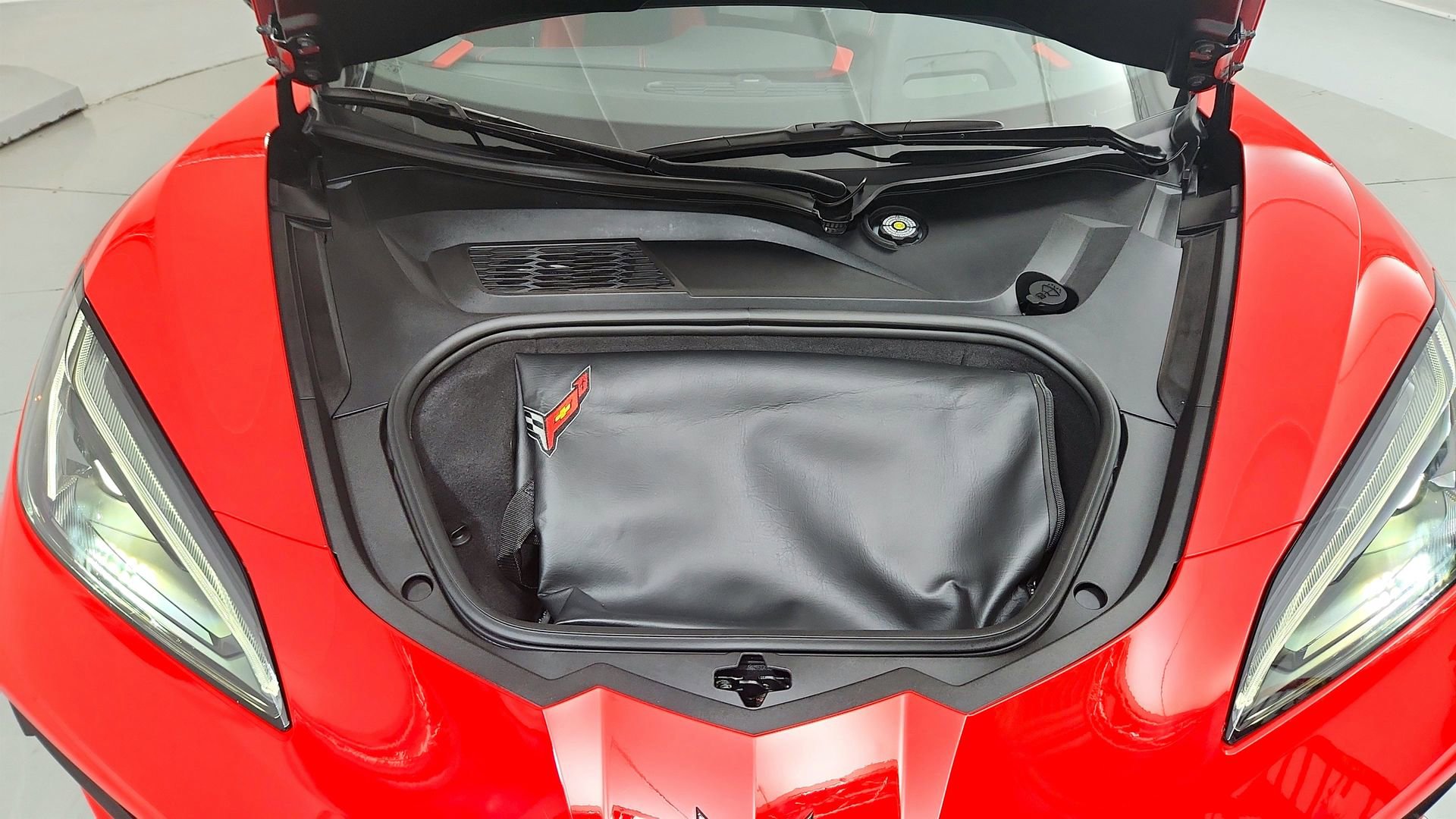 Used 2022 Chevrolet Corvette Stingray Preferred Cpe w/ Body-Color Dual Roof Package RWD image 19