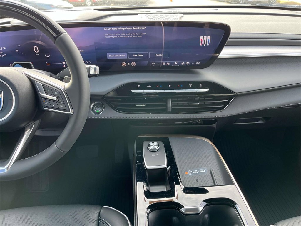 New 2026 Buick Enclave Avenir image 13
