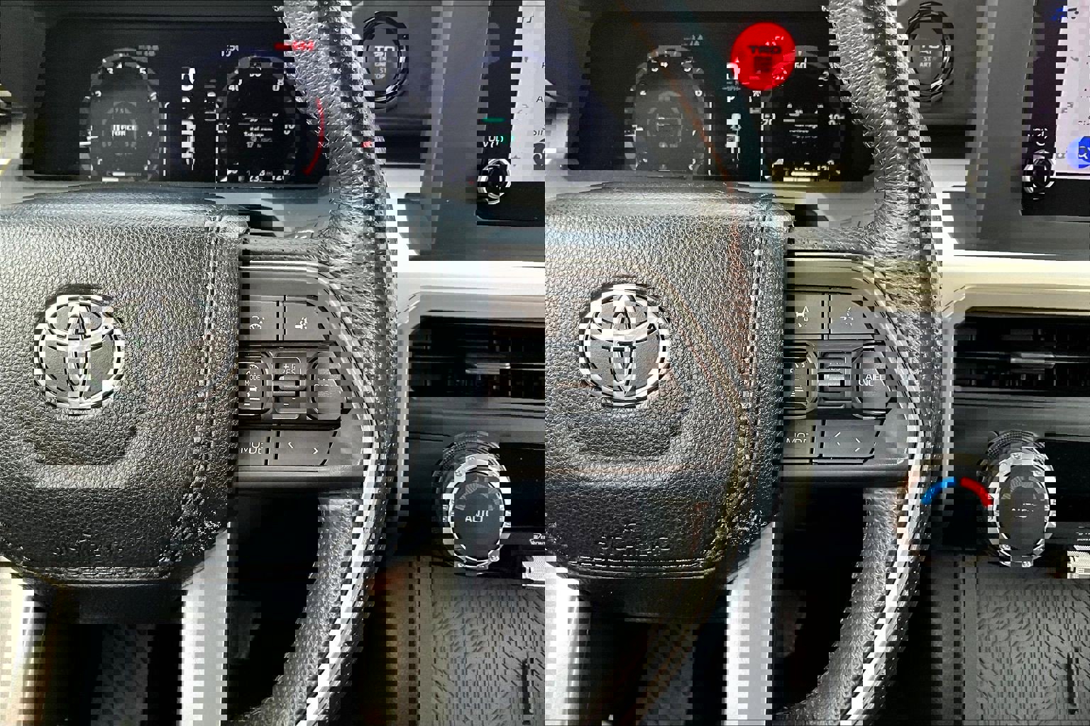 Used 2024 Toyota Tacoma TRD Off-Road AWD/4WD image 13