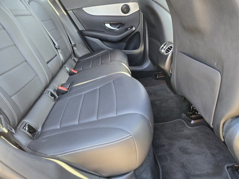 Used 2021 Mercedes-Benz GLC 300 w/ Multimedia Package image 15