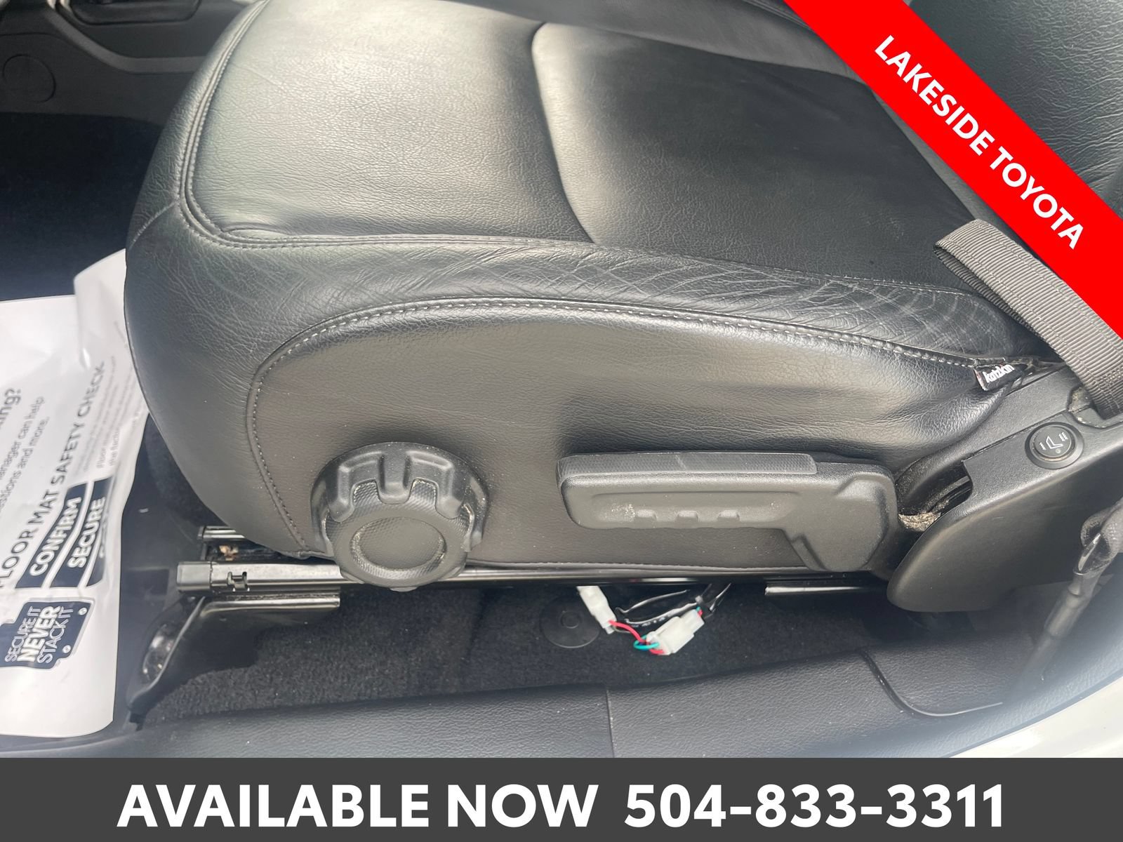 Used 2023 Jeep Wrangler Unlimited Sahara AWD/4WD image 26