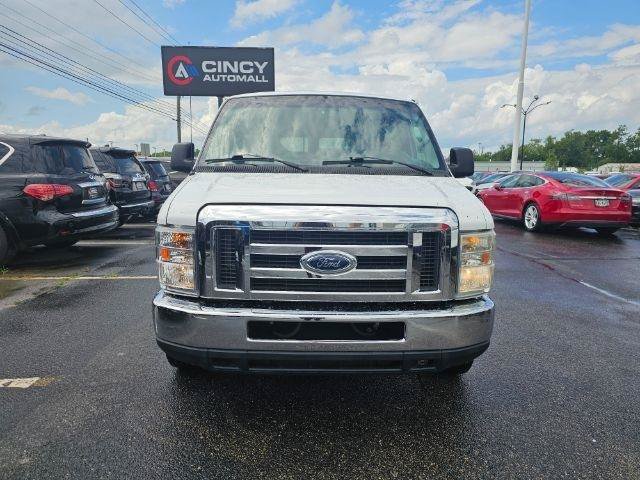 Used 2011 Ford E-350 and Econoline 350 XLT RWD image 3