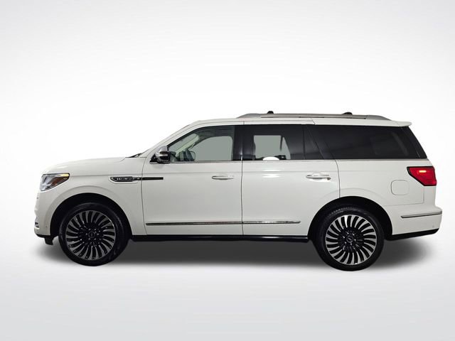 Used 2020 Lincoln Navigator Black Label w/ Cargo Convenience Package image 4
