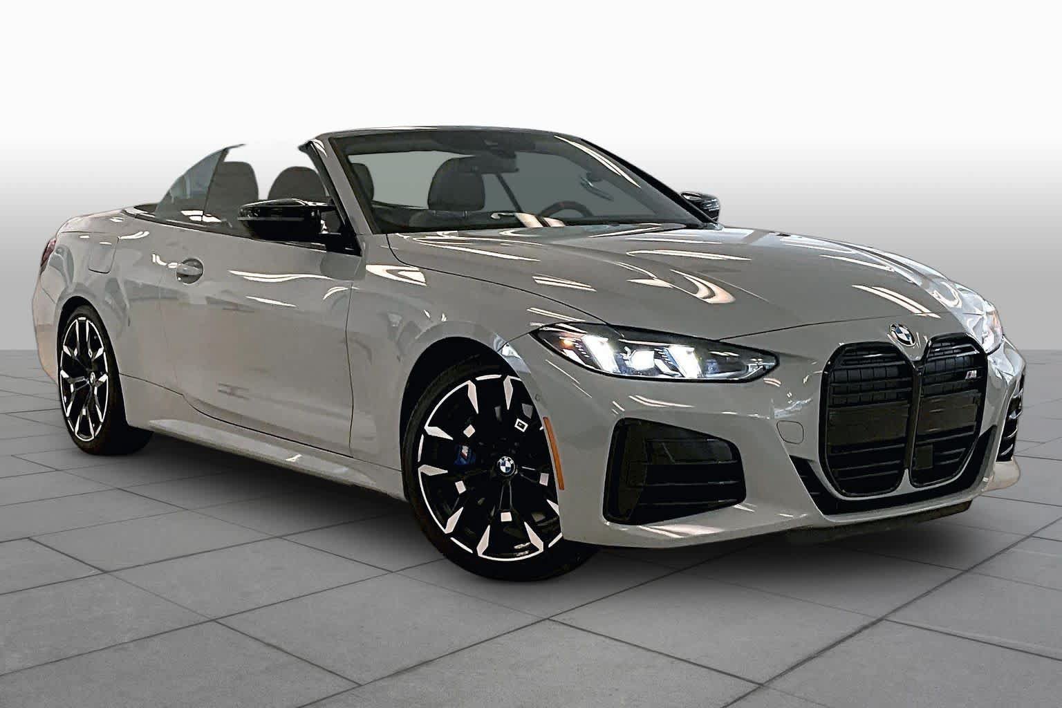 Used 2026 BMW M440i Convertible w/ Premium Package RWD image 2