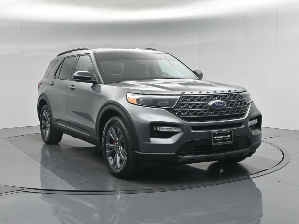 Certified 2023 Ford Explorer XLT w/ Equipment Group 202A RWD image 62