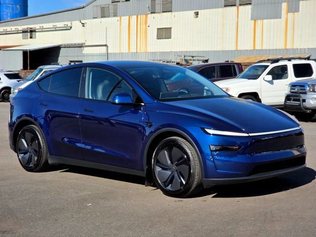 Used 2026 Tesla Model Y AWD image 1