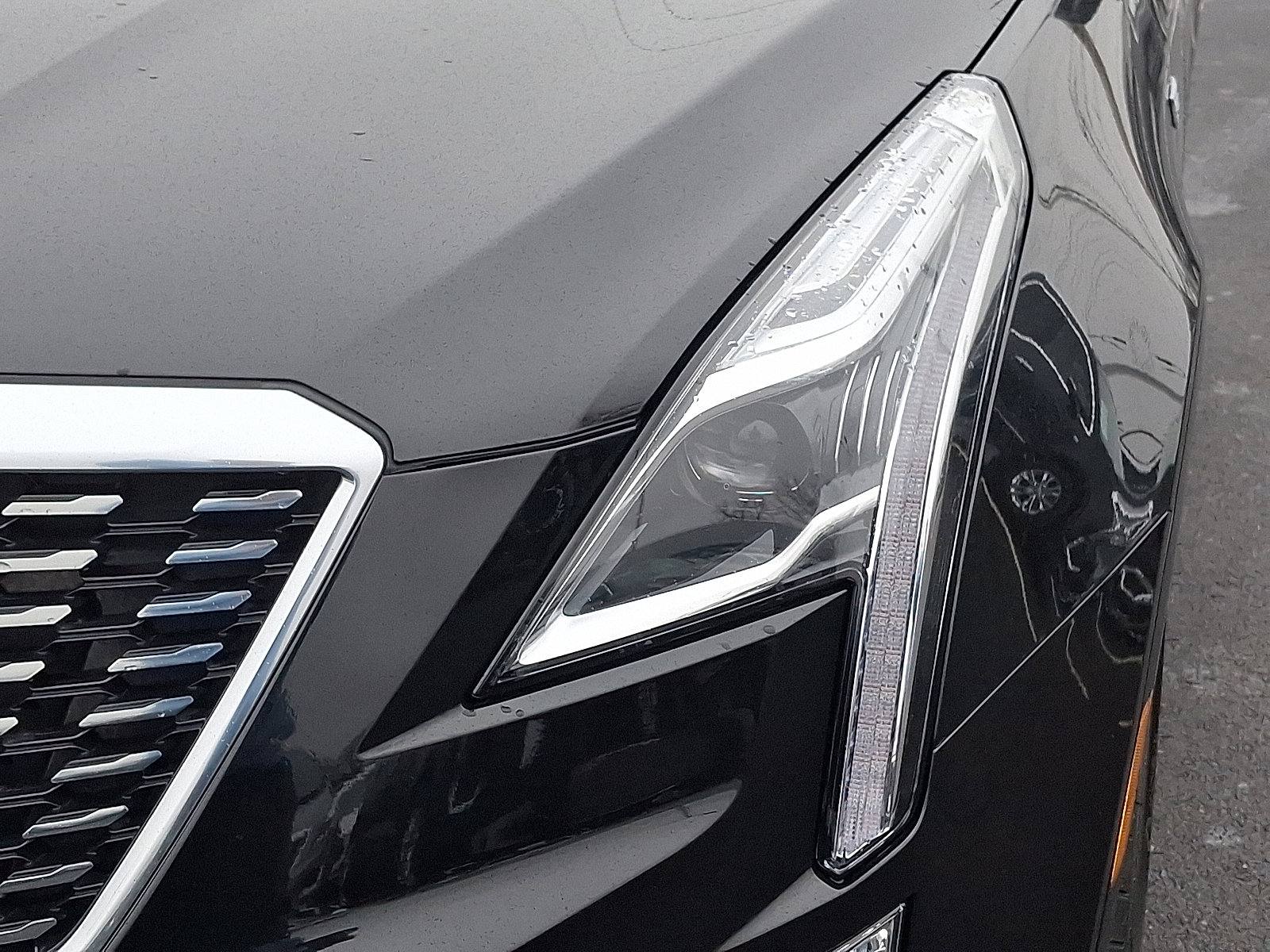 Certified 2025 Cadillac XT5 Premium Luxury w/ LPO, Floor Liner Package image 9