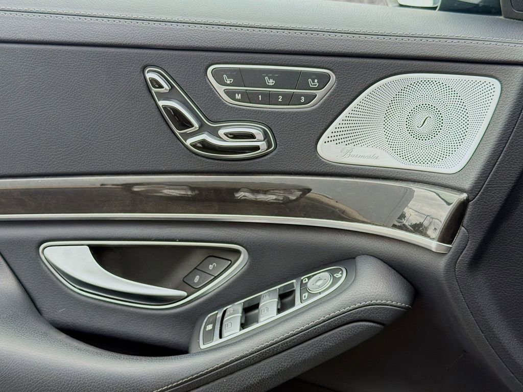 Used 2020 Mercedes-Benz S 450 Sedan image 22