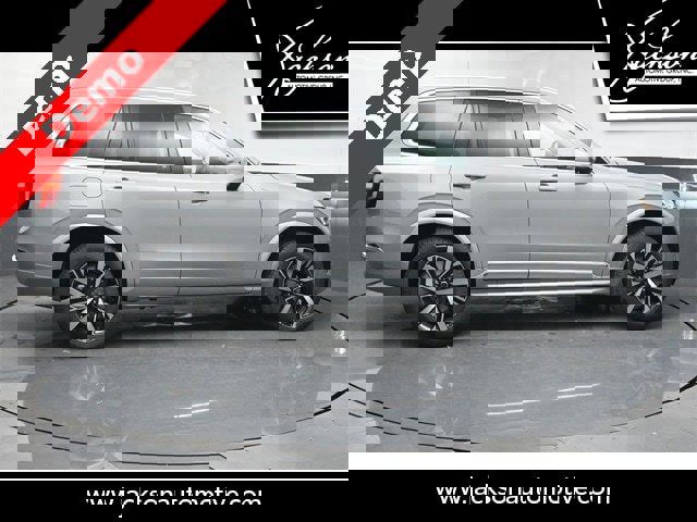 New 2025 Volvo XC90 B5 Core w/ Protection Package image 8