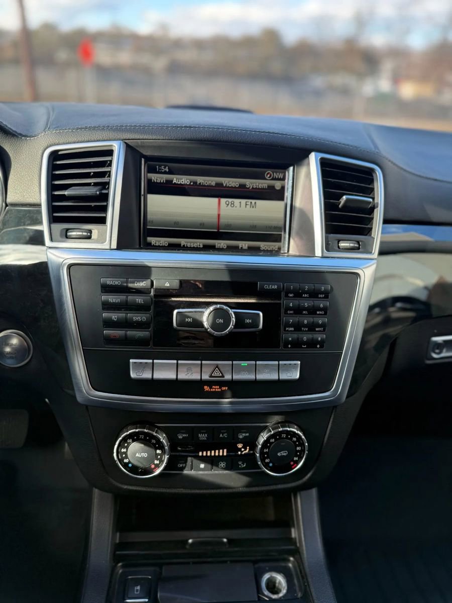 Used 2015 Mercedes-Benz GL 450 4MATIC image 21