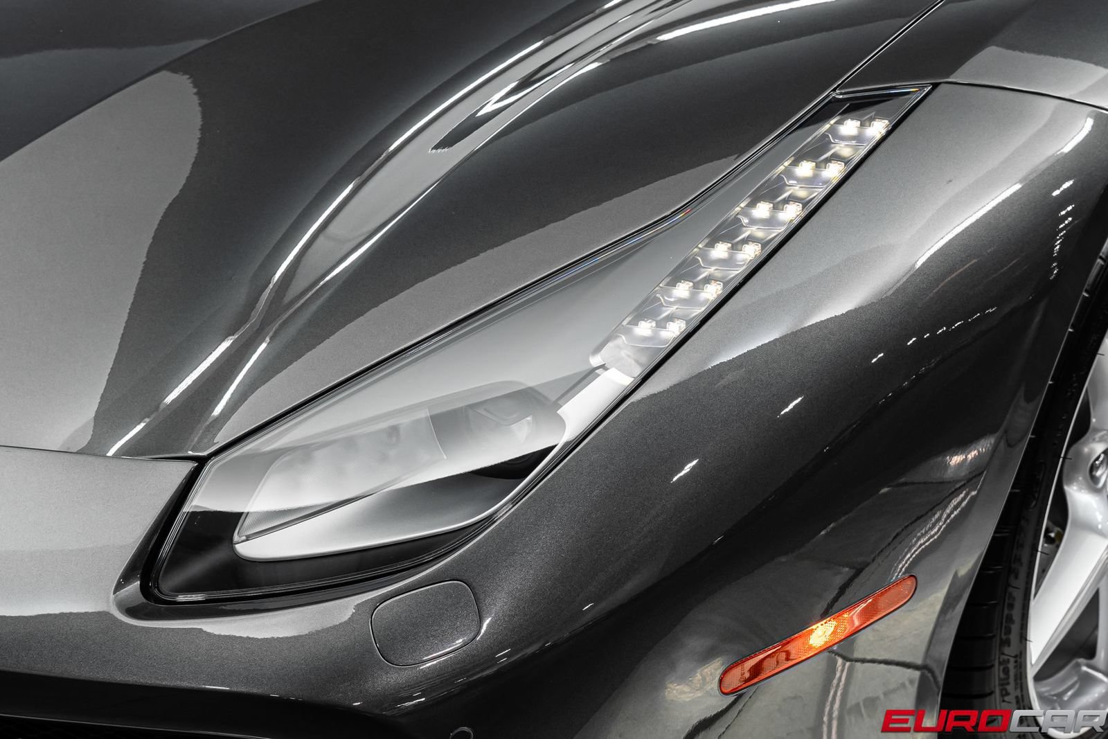 Used 2018 Ferrari 488 GTB RWD image 13