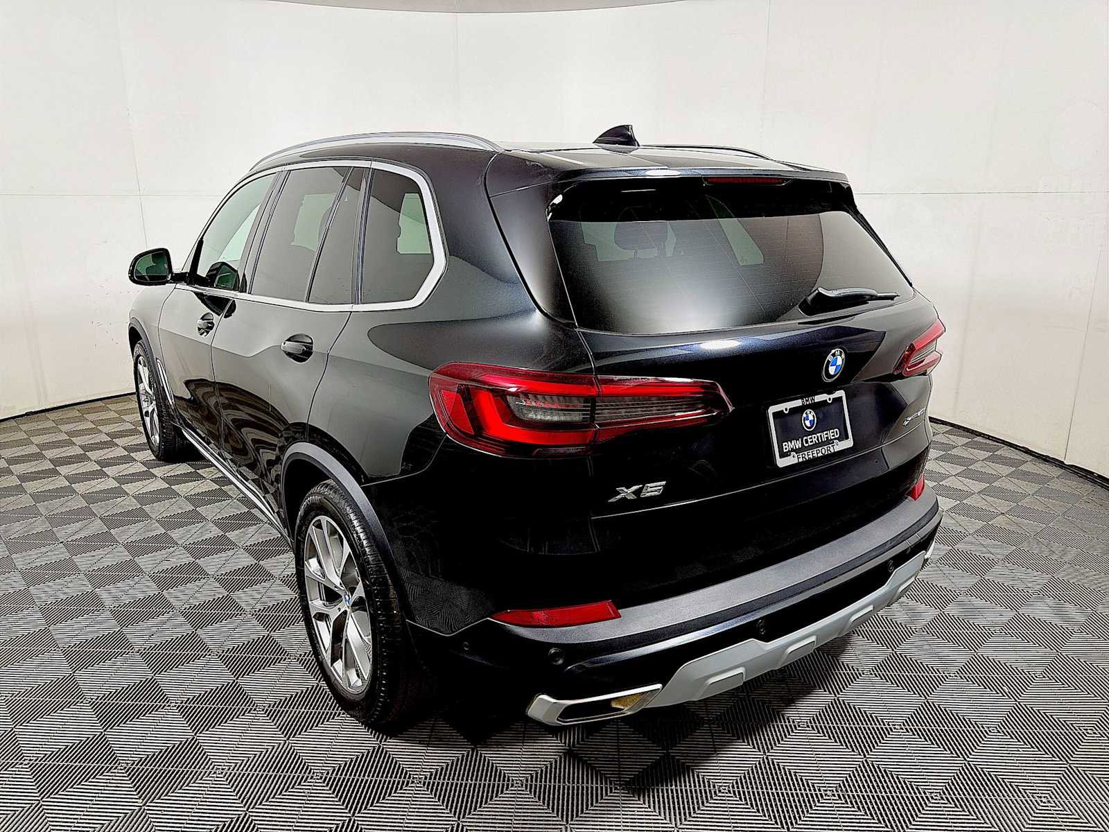 Certified 2023 BMW X5 xDrive40i w/ Premium Package image 5
