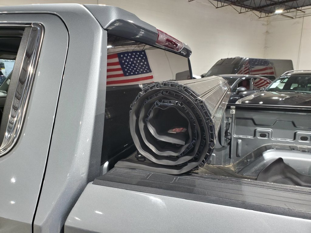 Used 2023 Chevrolet Silverado 1500 LTZ AWD/4WD image 38