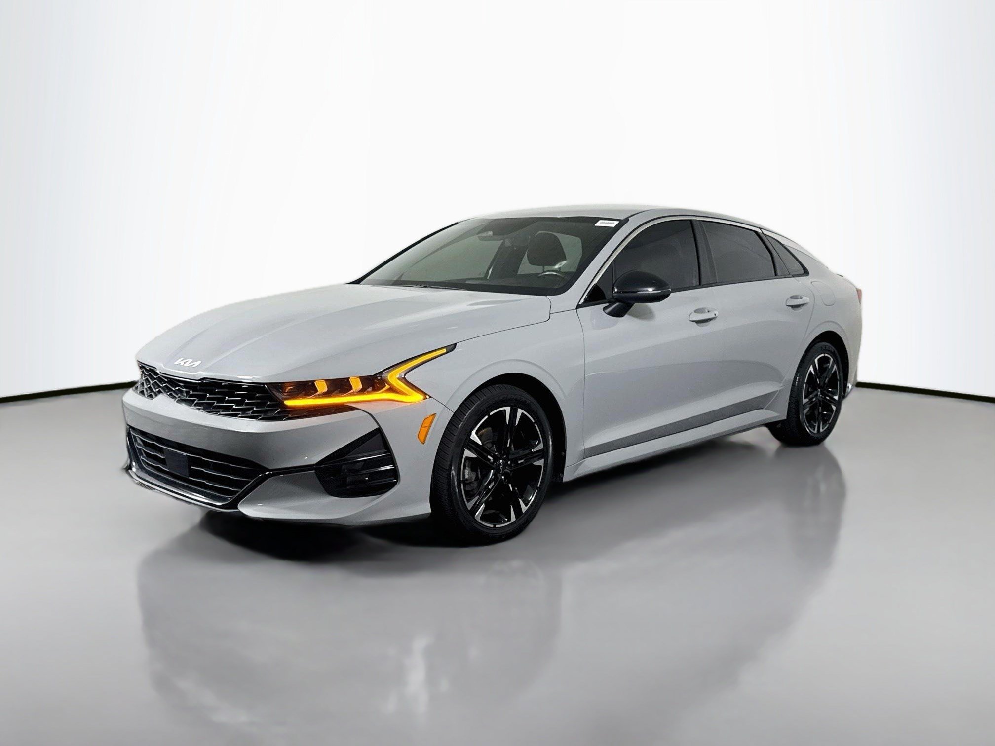 Used 2023 Kia K5 GT-Line w/ GT-Line Premium Package AWD/4WD image 4