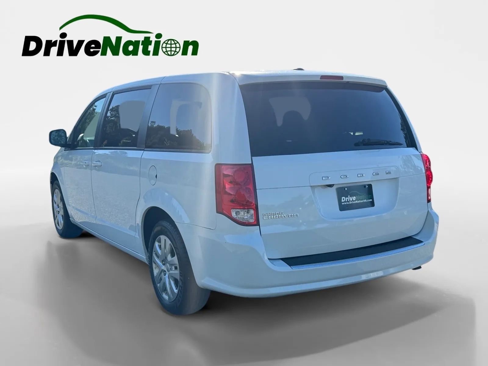 Used 2018 Dodge Grand Caravan SE w/ UConnect Hands-Free Group image 7