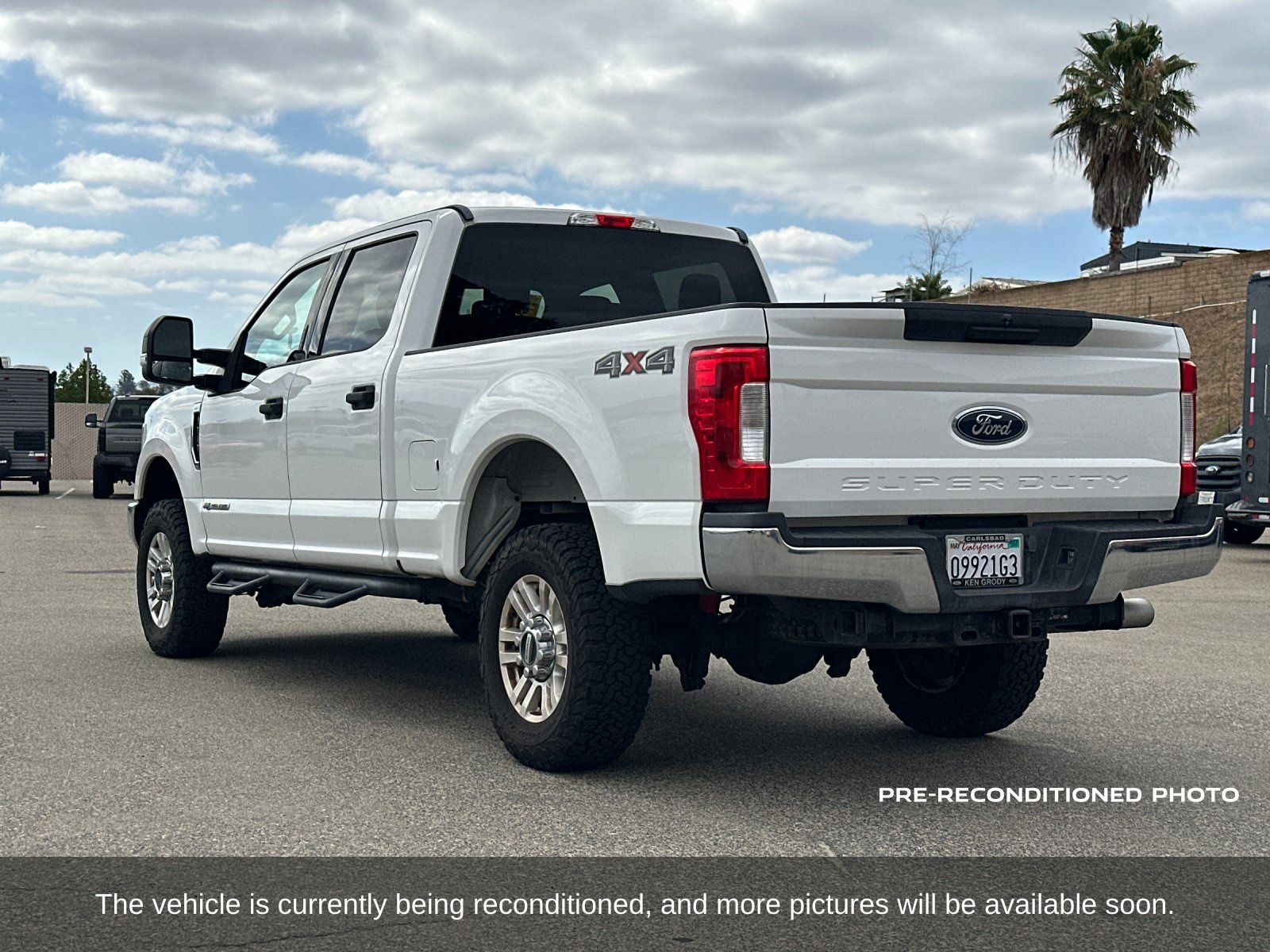 Used 2019 Ford F250 XLT w/ Snow Plow Prep Package AWD/4WD image 4