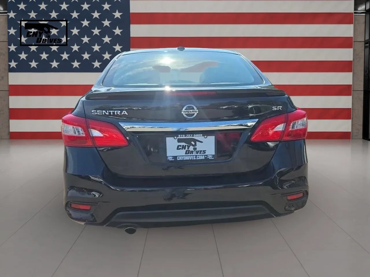 Used 2016 Nissan Sentra SR w/ SR Premium Package FWD image 6