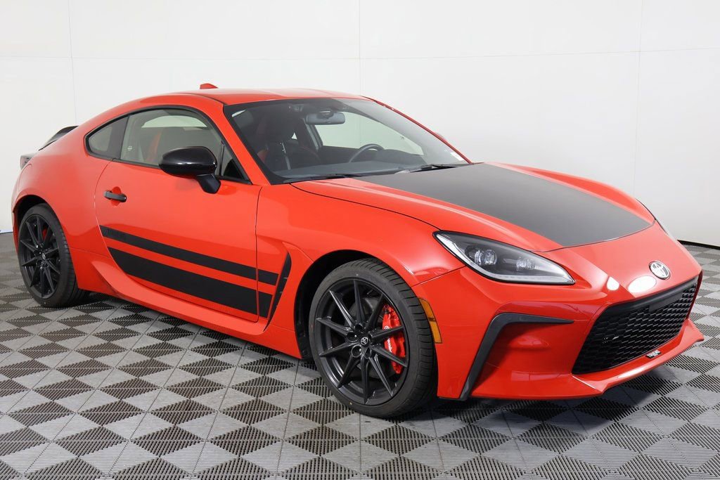 Used 2024 Toyota GR86 TRUENO Edition image 3