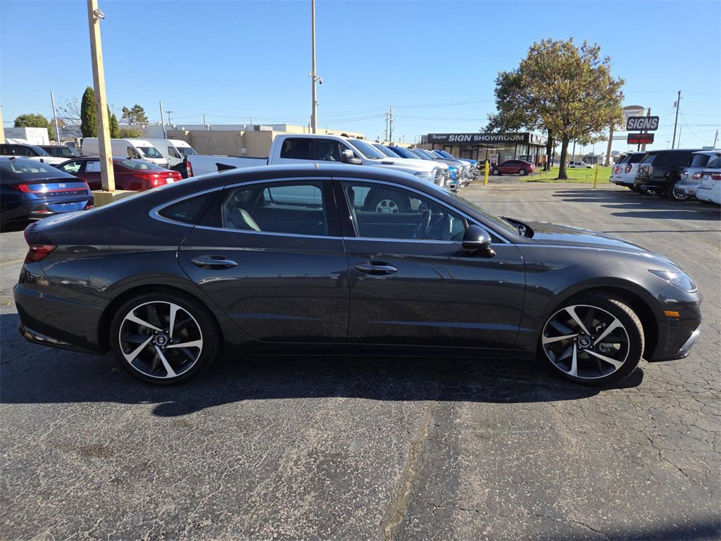 Used 2021 Hyundai Sonata SEL Plus w/ Preferred Accessory Package image 12