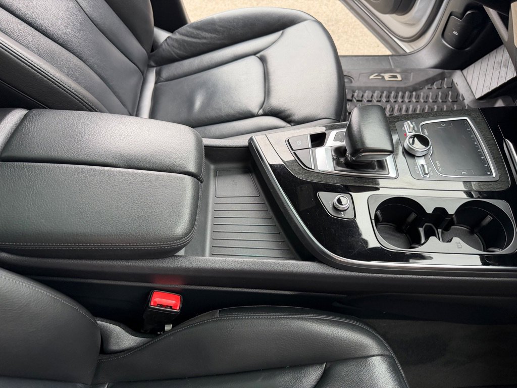 Used 2019 Audi Q7 3.0T Premium w/ Convenience Package AWD/4WD image 24