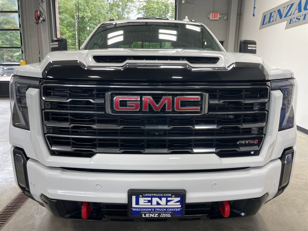 Used 2024 GMC Sierra 2500 AT4 w/ AT4 Premium Plus Package image 3