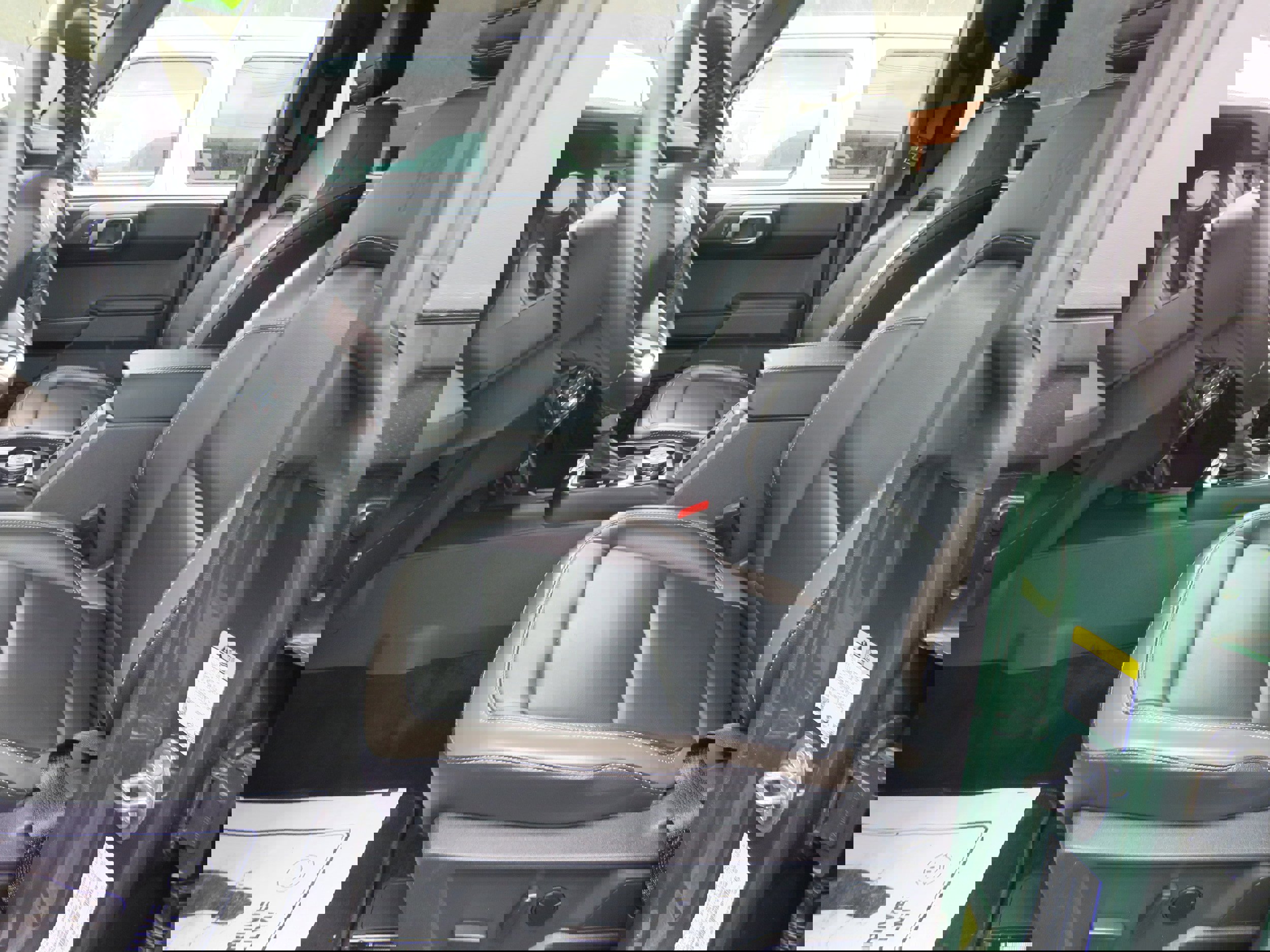 Used 2025 Ford Bronco Outer Banks image 9