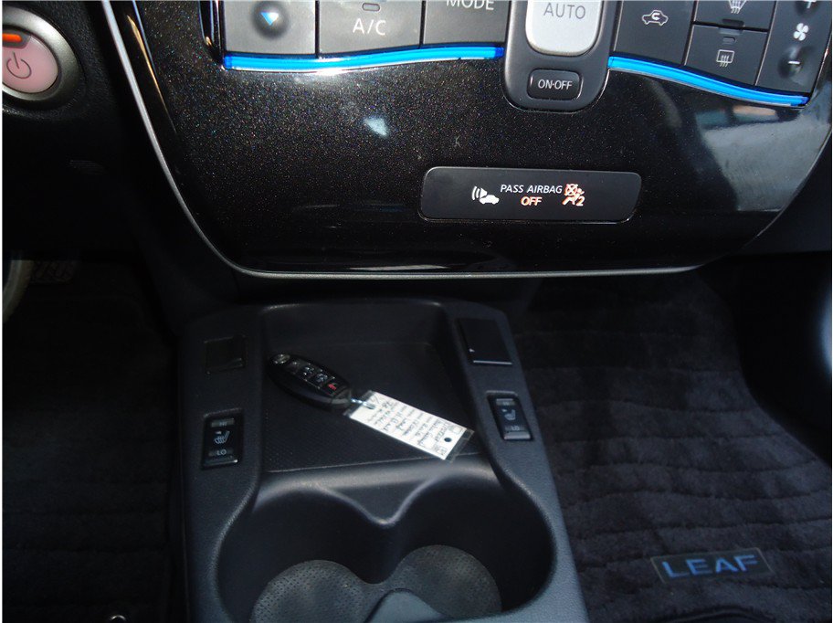 Used 2016 Nissan Leaf SV w/ Premium Package FWD image 24