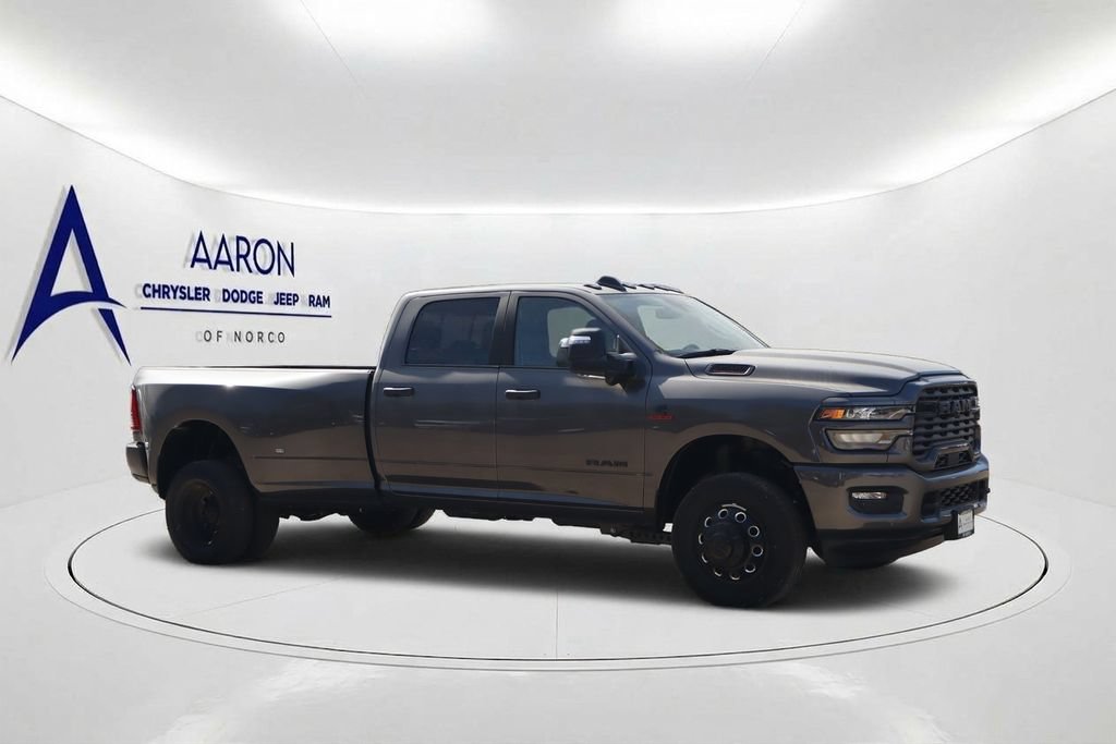 New 2026 RAM 3500 Big Horn AWD/4WD image 3