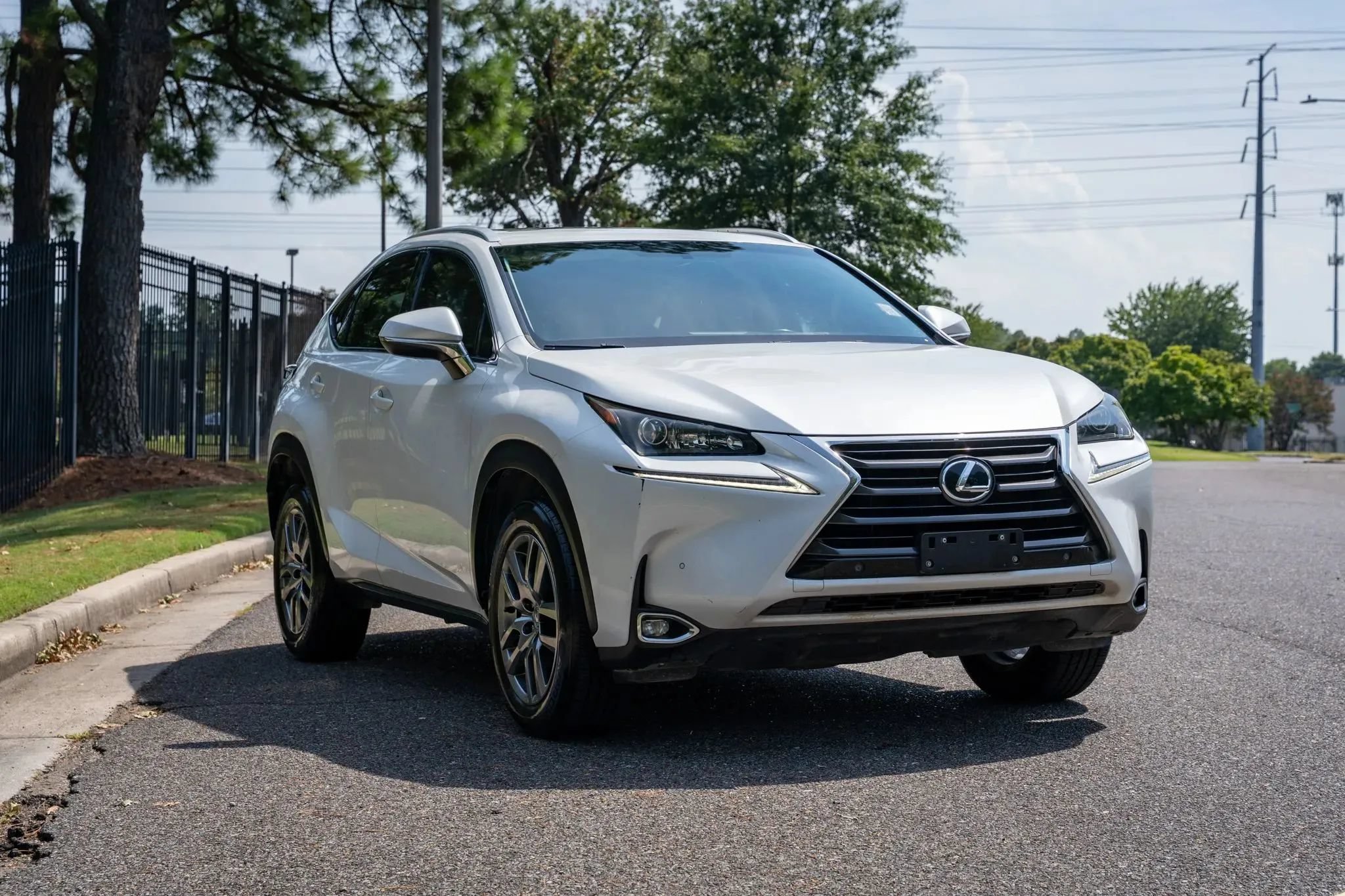 Used 2016 Lexus NX 200t FWD w/ Premium Package image 3